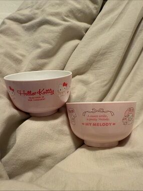 Hello Kitty & My Melody Plastic Bowls